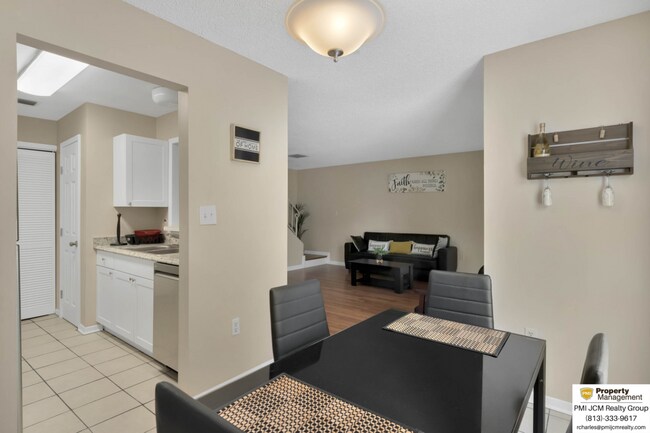 Building Photo - Cozy Kissimmee Townhouse