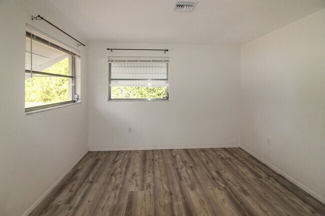 Building Photo - Venice East Annual House for Rent
