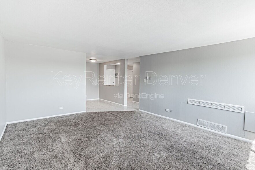 Building Photo - 1366 Garfield St