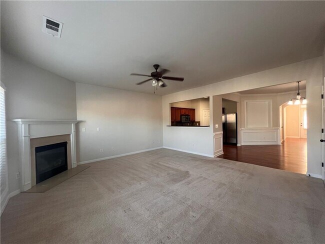 Building Photo - 4957 Sherwood Way