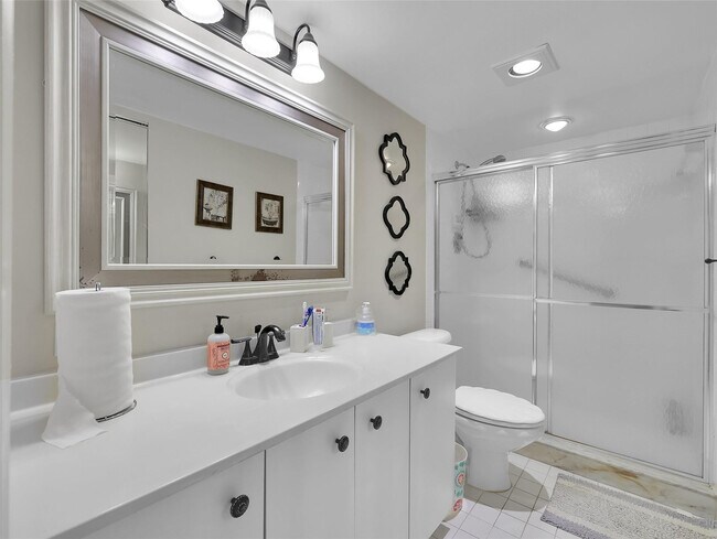 Building Photo - 3405 Bimini Ln