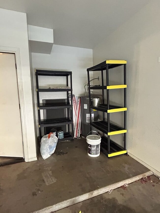 Building Photo - Springdale Condo
