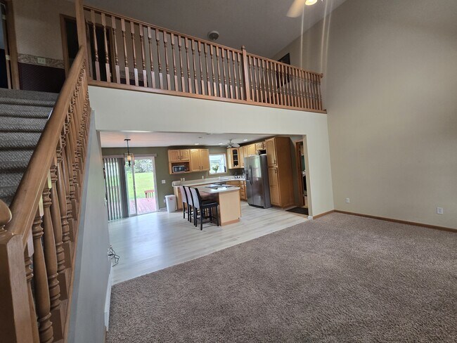 Building Photo - 9444 Windsong Ln