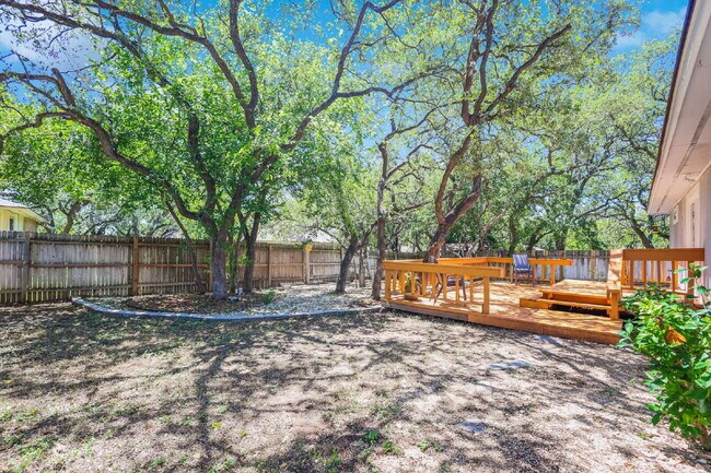 Building Photo - Updated 3 Bed / 2 Bath One-Story Home in San Antonio – Glen Wood Subdivision