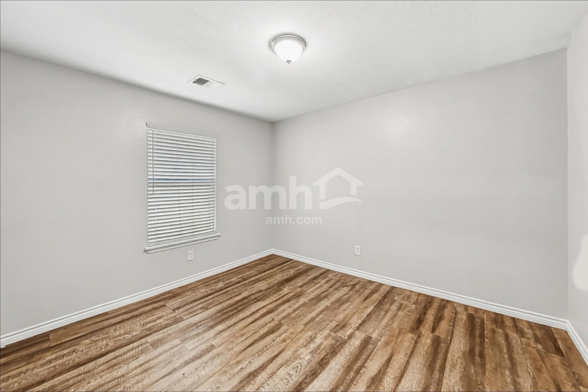 Building Photo - 13211 Ambrosa Dr