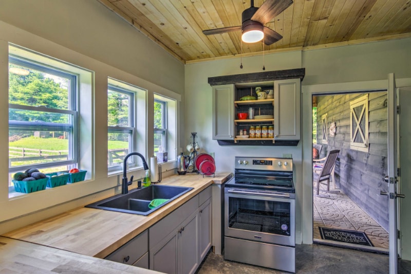 Building Photo - 23 Blackjack Rd