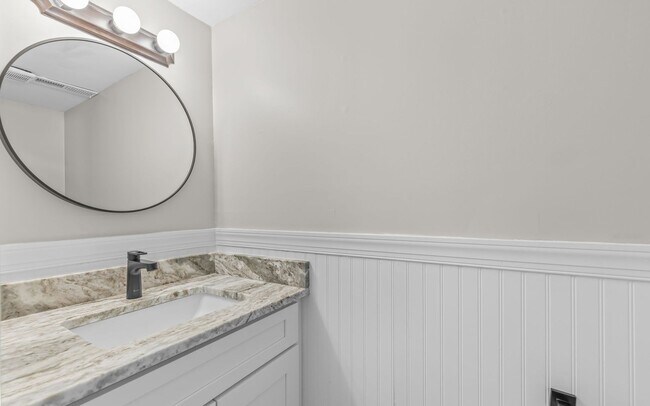 Building Photo - 4957 Aquarius Ct