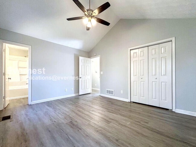 Building Photo - 30 Oak Grove Ln NW