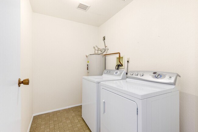 Building Photo - 17633 NE 88th Pl