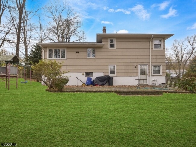 Building Photo - 69 Intervale Rd