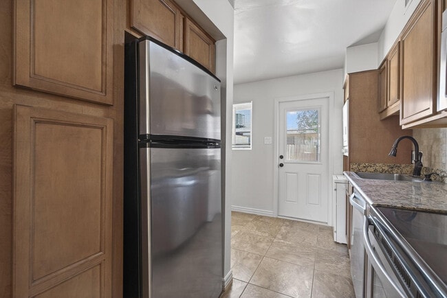 Building Photo - 7802 E Heatherbrae Ave