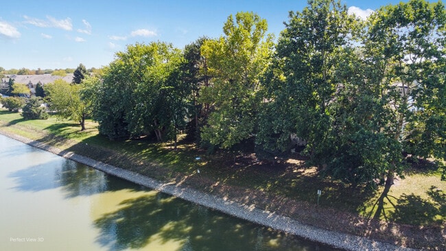 Building Photo - 2827 Stonewater Dr