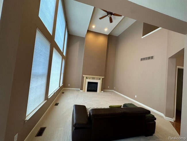 Building Photo - 16491 Mulberry Way