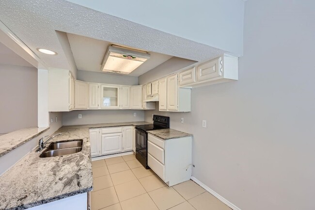 Building Photo - 602 Carl C Senter St