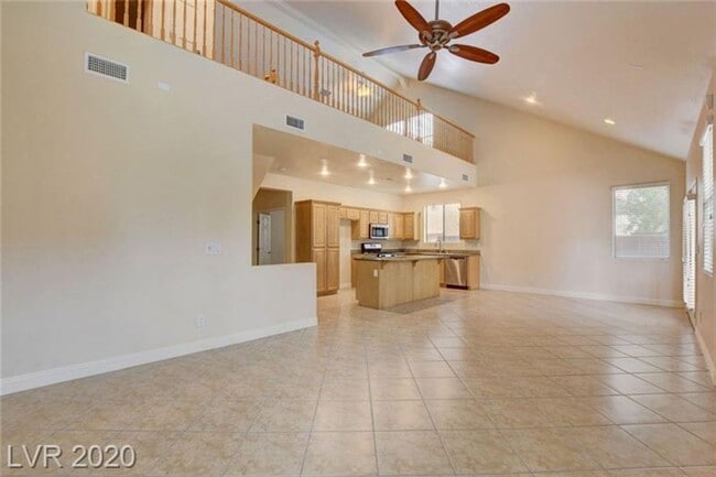 Building Photo - Gorgeous Southern Highlands 3 bedroom + loft and office with a sparkling pool!