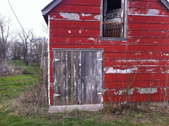 Building Photo - MARCELINE -35 ft Pole Barn & Additional Barn On 5 Large Lots! - ONLY $399 DOWN