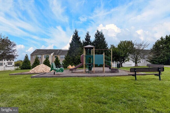 Building Photo - 10382 Lantern Ln