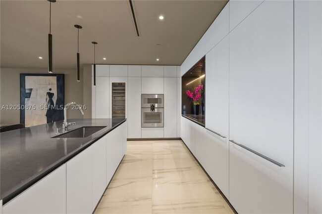 Building Photo - 300 Biscayne Blvd