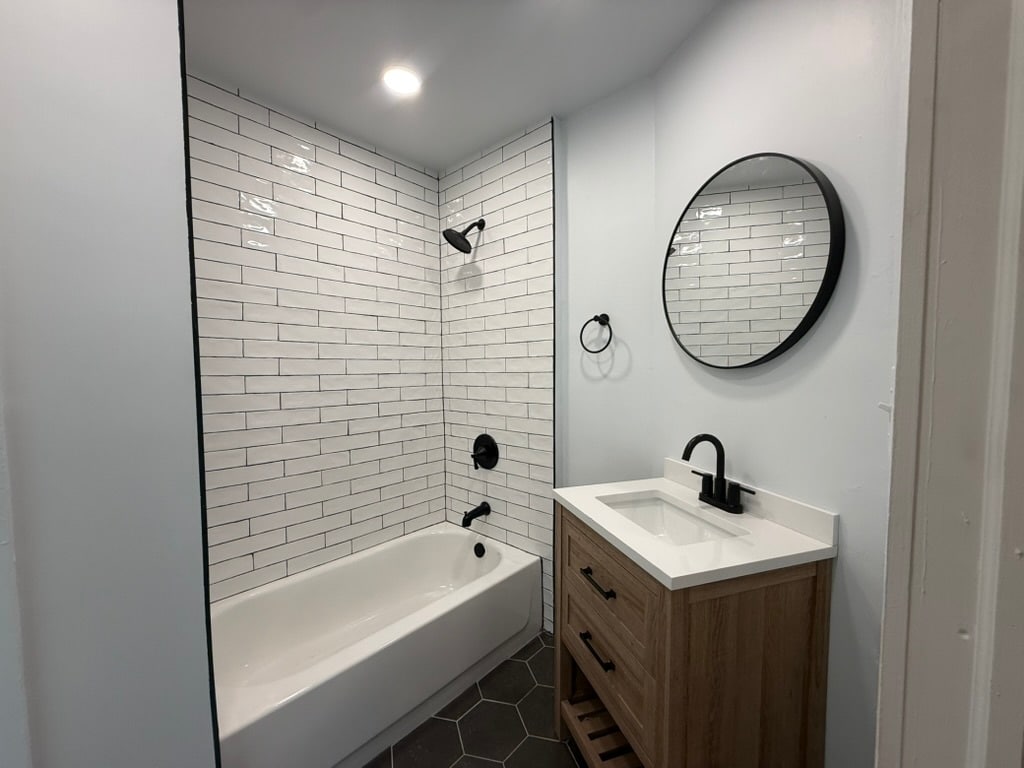 Building Photo - 1367 Burdette Ave