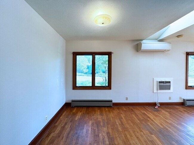 Building Photo - 2393 Emerald St