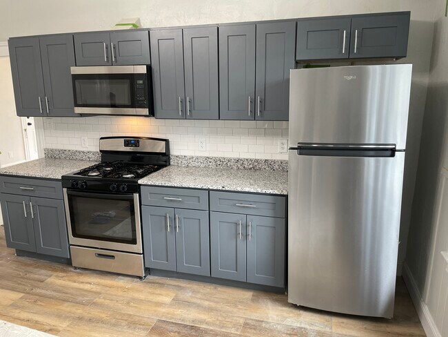 New appliances, plenty of storage - 62 Plymouth St
