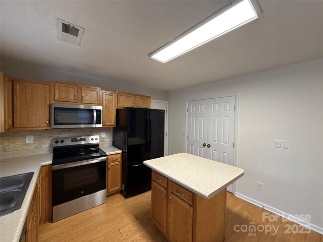 Building Photo - 9806 Baxter Caldwell Dr
