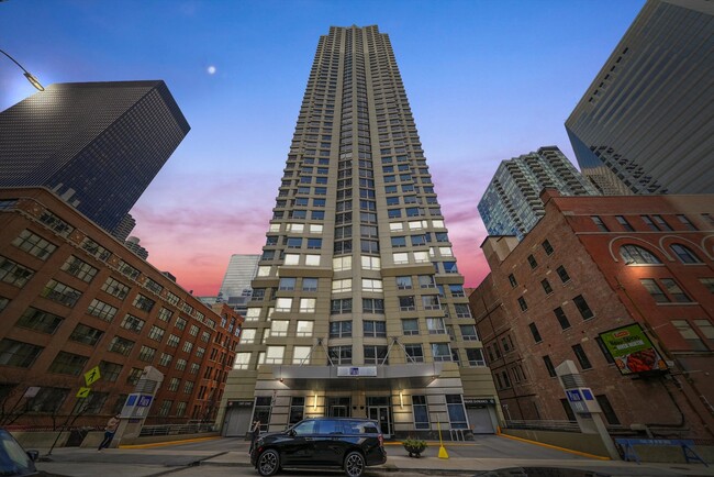 Building Photo - 440 N Wabash Ave