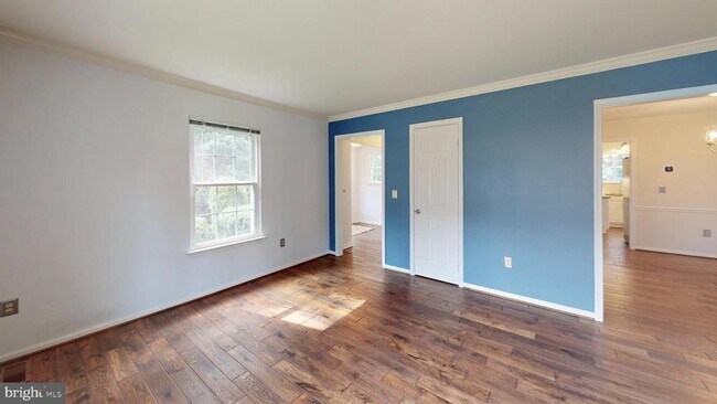 Building Photo - 200 Sulgrave Ct