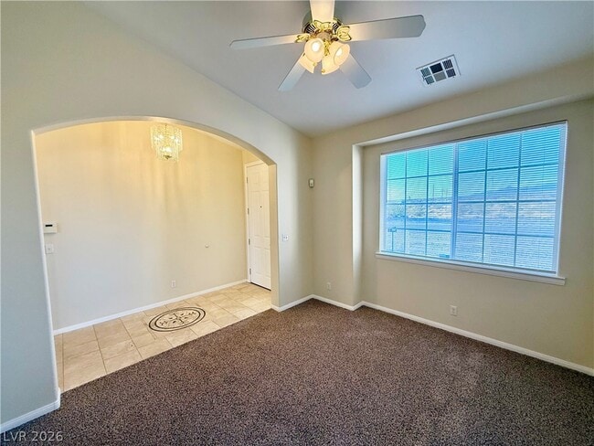 Building Photo - 4467 E Dandelion St