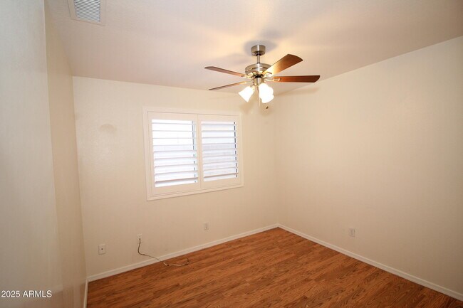 Building Photo - 11932 N 86th Ln