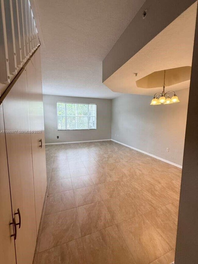 Building Photo - 781 SW 148th Ave