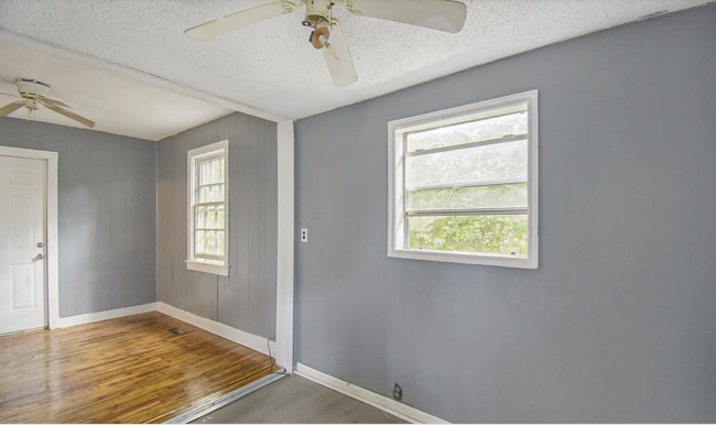 Building Photo - 2028 Lee Terrace SW