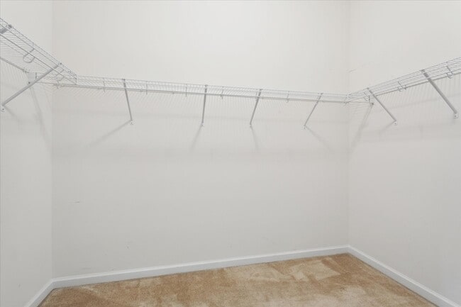 Building Photo - 132 Daybeacon St