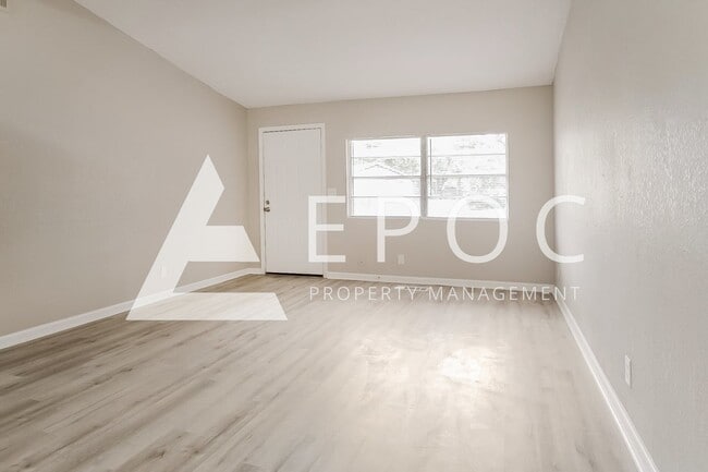 Building Photo - 5407 N Johnstown Ave