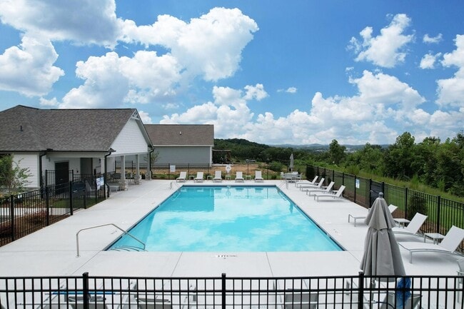 Building Photo - 5010 Highwood Dr