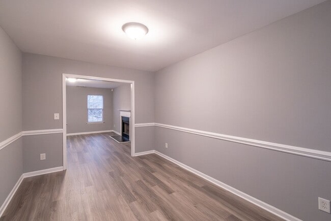 Building Photo - NEWLY RENOVATED !!!! Charming 4-Bedroom Home with Spacious Backyard!