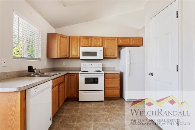 Building Photo - Spacious Single Family Home in Ogden