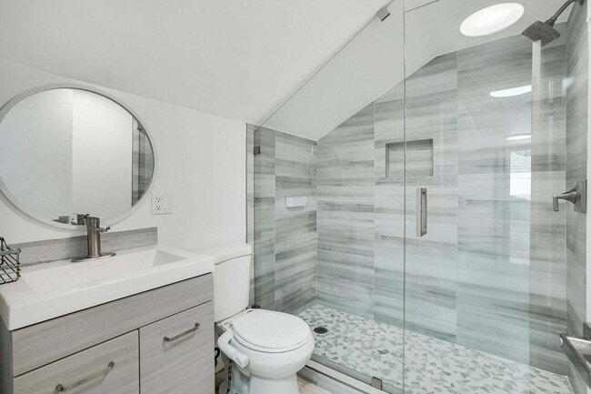 Building Photo - 7351 Valencia Dr