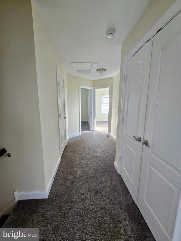 Building Photo - 23613 Linkside Dr