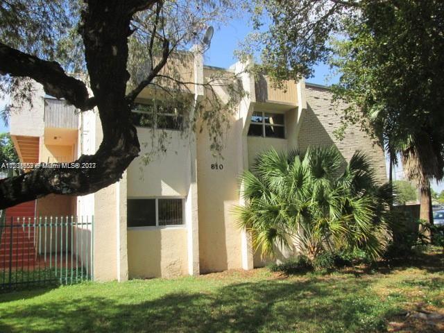 Primary Photo - 810 SW 105th Ave