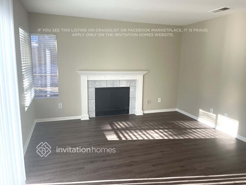 Building Photo - 2035 W Sunnyview Dr