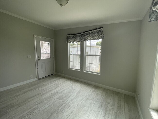 Building Photo - 13048 Orange Ave