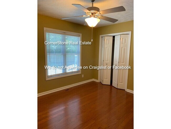 Building Photo - 401 Cityview Ln