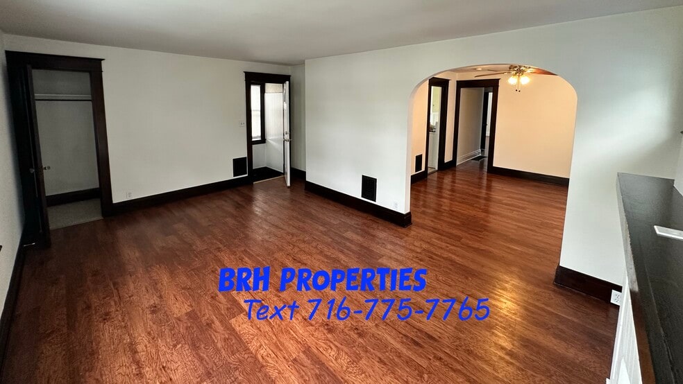 Building Photo - 100 Somerton Ave