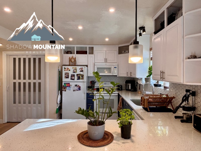 Building Photo - 408 Spring Ln