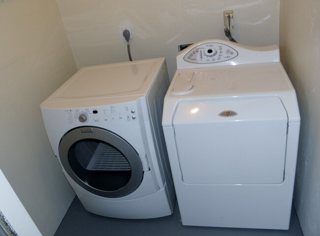 Building Photo - 2125 SW 39th Way