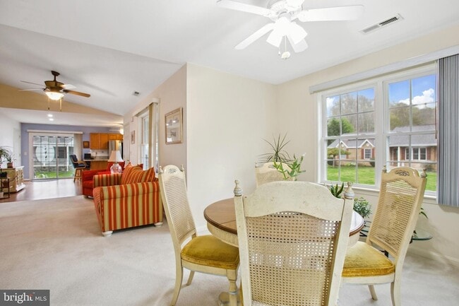 Building Photo - 6117 Riverview Dr