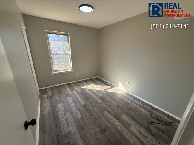 Building Photo - 37 Meadowlark Dr