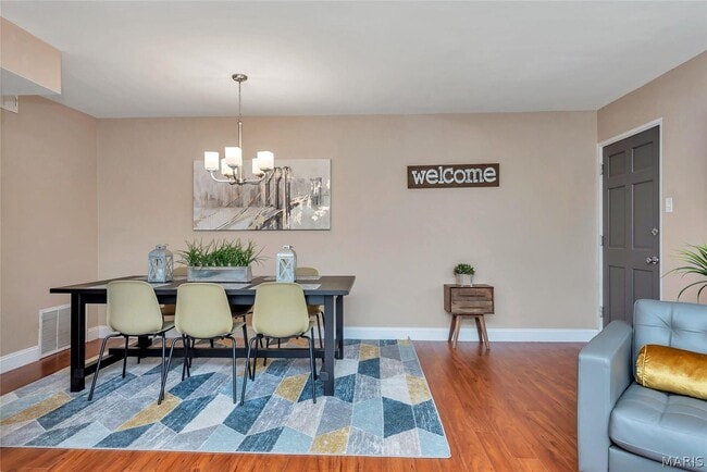 Building Photo - 7553 Buckingham Dr