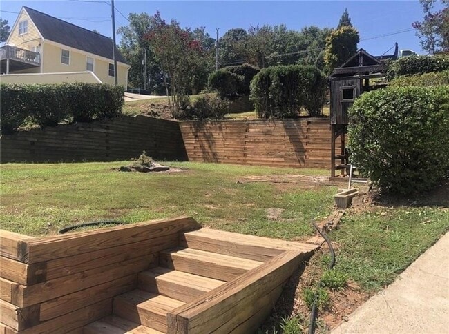 Building Photo - 6163 Lake Lanier Heights Rd